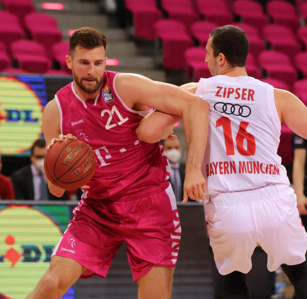 他在次战大 他在次战大