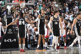 不断发生变 不断发生变