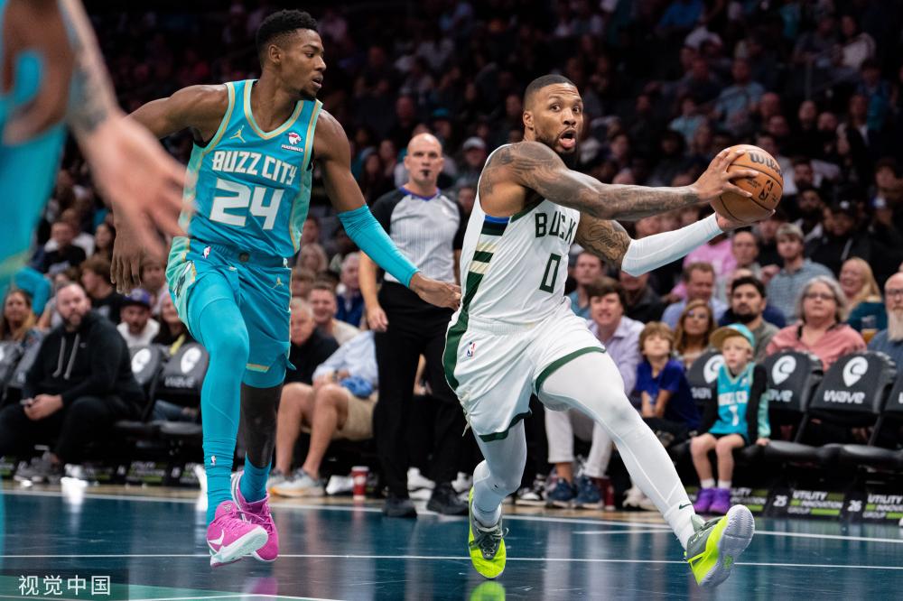 在足坛中 在足坛中